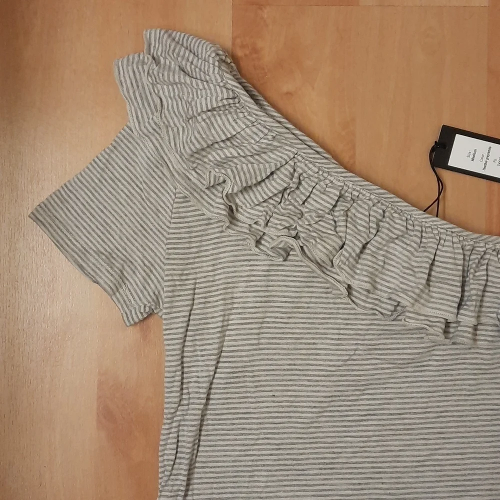 NWT, Bundle of 2, Romeo + Juliet Couture One Shoulder Top
